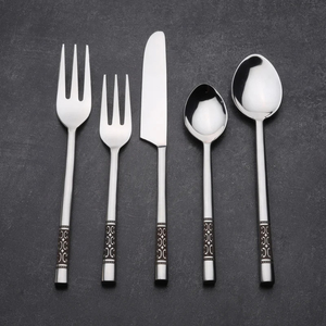 Ensemble de couverts de mariage au design orné avec miroir brillant Couverts en acier inoxydable poli couleur argent comprenant une fourchette et une cuillère à bas prix - Product Image 4