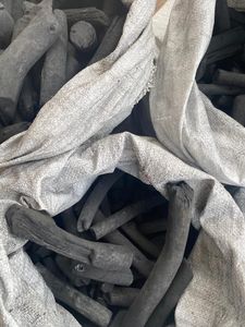 Charbon de bois naturel 100% en morceaux pour barbecue, qualité restaurant, sans fumée, faible teneur en cendres, export en vrac Afrique de l'Ouest - Product Image 4