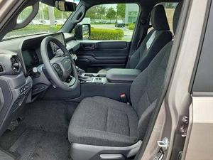 Neuf / Occasion 2025 TOYOTA LAND CRUISER PRADO Caméra arrière 360° Capacité de charge 31-40T Émissions Diesel / Essence Automatique - Product Image 3