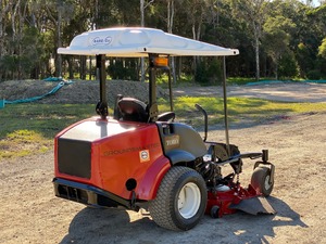 Tondeuse à gazon à rayon de braquage nul commerciale diesel TORO GROUNDSMASTER 7210 2018, tracteur KUBOTA avec plateau de coupe de 60 pouces - Product Image 4