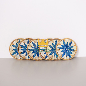Sous-verres écologiques en rotin et bambou avec incrustation colorée Ensemble cadeau traditionnel vietnamien fait à la main pour la décoration intérieure - Product Image 4