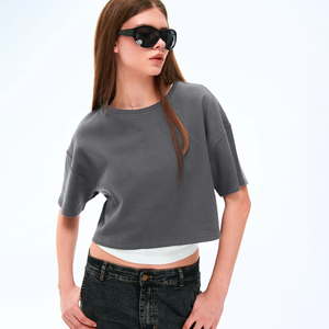 เสื้อครอปท็อปผู้หญิง ผ้าวาฟเฟิลถักทรงโอเวอร์ไซส์ สไตล์สตรีทแวร์ Y2K ไหล่ตก เนื้อผ้ามีเท็กซ์เจอร์ เสื้อครอปแฟชั่น รับทำโลโก้ตามสั่ง OEM - Product Image 1