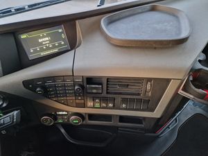 Volvo FH 460 4x2 tout-terrain diesel boîte de vitesses automatique 2013 - Product Image 3