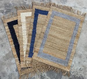 Tapis intérieur/extérieur en jute fait à la main personnalisable dans de nombreux motifs géométriques et tailles lavables pour le camping - Product Image 1