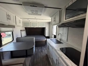 Used 2021 K-e-y-s-t-o-n-e Rv Bullet Crossfire 1700BH ready to sell - Product Image 3