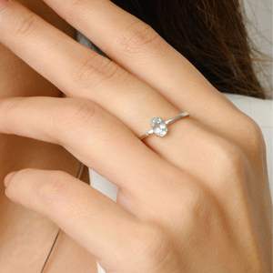 แหวนทองคำแท้18K ทำด้วยมือคุณภาพสูงสีขาวล้วนตัดรูปไข่พลอยสีธรรมชาติสำหรับงานแต่งงานคอลเลกชันตามสั่งจากโรงงาน - Product Image 2