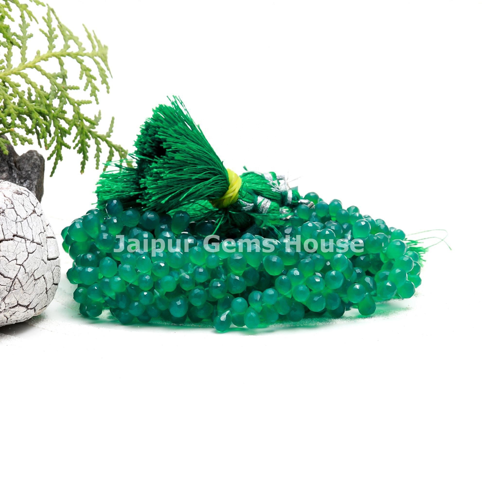 สีเขียว