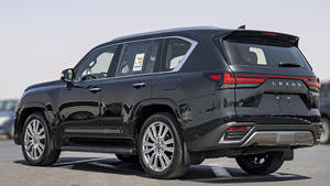 LEXUS LX600 V I P NEGRO 2023, 3.5P, 3.5L V6 Twin Turbo, 409 HP/5200 rpm, Transmisión Automática de 10 Velocidades - Product Image 2