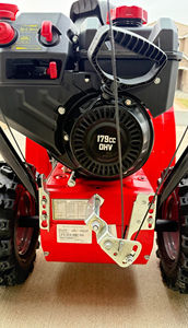 Soplador de Nieve de Servicio Pesado con Motor de 212 cc para Uso Doméstico, 65 kg, 2 Años de Garantía - Product Image 2