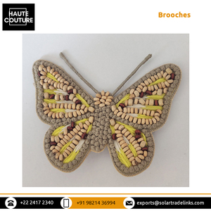 Perles en bois papillon faites à la main de haute qualité et broches brodées à la main avec nœuds français disponibles en vrac - Product Image 5