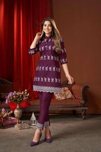 Nueva llegada Trending Best Quality Top Cotton Schiffli Work Kurti Pant con fabricante de Surat India - Product Image 2