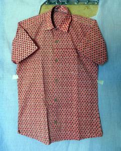 Chemise en coton faite à la main pour hommes, tissu léger imprimé à manches courtes, chemise cousue imprimée à la main, cadeau parfait pour elle - Product Image 2