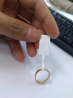 Etiqueta RFID de joyería UHF de largo alcance de alta calidad personalizada para seguimiento y control de stock