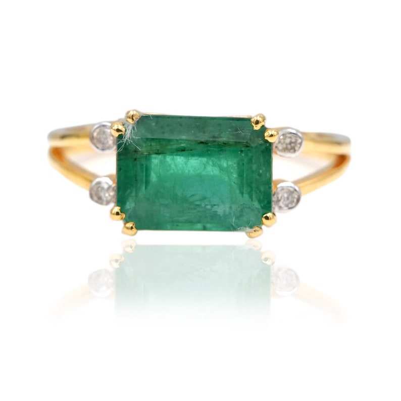 สีเขียว