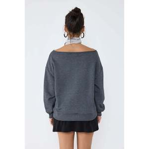 Sweat-shirt à col en V avec motif de lettres en coton 100% Brooklyn Daily Comfort Fit - Product Image 2