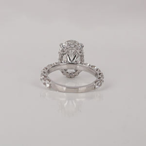 Anillo de compromiso de diamante cultivado en laboratorio de corte ovalado con Halo oculto 14K chapado en oro sólido estilo de moda acento anillo de regalo para mujer - Product Image 3