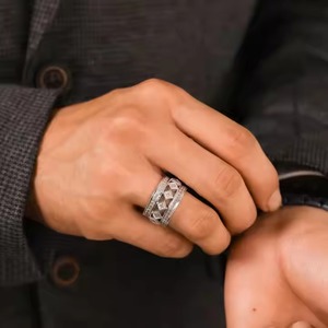 Bague de mariage éternité en diamant de Moissanite pour hommes Bague de fiançailles pour hommes en argent 925 avec son cadeau - Product Image 3