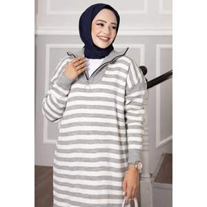 Vestido de punto de cuello alto con cremallera gris - Product Image 3