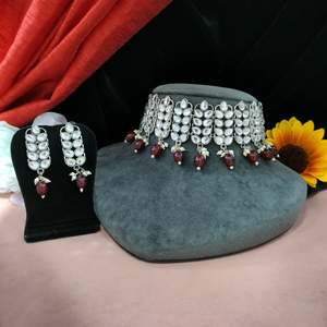 Finition oxydée Kundan Choker Set Fashionable Antique Vintage Inspiré pour les occasions festives Mariages et événements spéciaux - Product Image 3