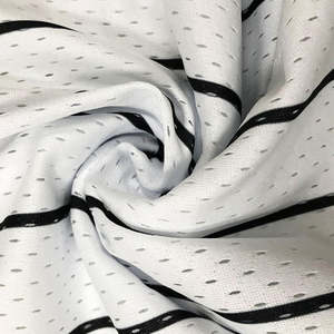 กางเกงขาสั้นผ้าแคนวาสสำหรับผู้ชาย OEM สไตล์สตรีทแฟชั่น ออกแบบลายพิมพ์ด้วยความร้อน กางเกงบาสเก็ตบอล แห้งเร็ว ระบายอากาศได้ดี เอวยืดหยุ่น - Product Image 4