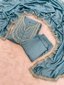 Lancement de la nouvelle collection de kurtis et pentes de soirée modernes et festifs, avec dupatta en soie Vichitra et broderies. - Product Image 4