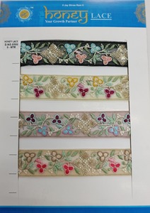 Lujoso ribete de encaje de diseñador para moda de alta gama y ropa nupcial Patrones intrincados Detalles elegantes para Bodas de ropa - Product Image 2