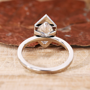 Bague de fiançailles simple en diamant taille marquise néerlandaise avec halo et forme hexagonale, 1 à 2 carats, diamant de laboratoire FVS - Product Image 6