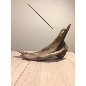 Brûleur d'encens en bois traditionnel avec motifs sculptés classiques pour la maison, le temple, la salle de yoga, la relaxation de l'espace de méditation - Product Image 3