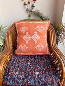 2025 Latest Customized Handmade Cushion Cover <b>Pillow</b> Square <b>Shape</b> For Home or Hotel Use New Design Made in India - Product Image 2