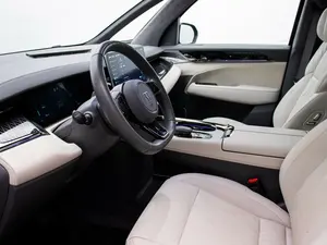 Zeekr 009 2023, 116 kWh, Neumáticos R18, Batería de Litio, Asientos de Cuero, Cámara Trasera, HATCHBACK, Tracción en las Cuatro Ruedas, Techo Panorámico - Product Image 6