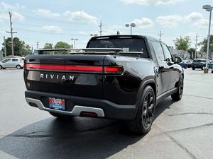 UNA HERMOSA CAMIONETA R-IT USADA DEL 2023 CON TRANSMISIÓN ELÉCTRICA - Product Image 4