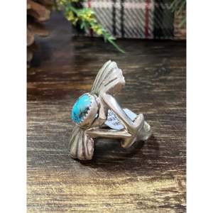 Anillo de Plata de Ley con Turquesa Kingman Tonya Yazzie, Talla 9, Joyería Elegante y Delicada - Product Image 4