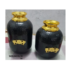 Jarra estilista de cobre ecológica rústica, Diseño Artesanal martillado de lujo, jarra elegante para servir en el hogar para uso en el estilo de vida de bienestar - Product Image 3