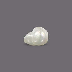 Perles d'imitation en vrac de type bouton d'eau douce blanches de 2,44 carats, de la marque Basra Pearl, présentant des variations de couleur rose et blanc - Product Image 2