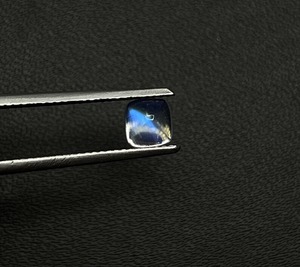 Mehrajudin Gems June Birthstone 100% Natural Blue Flashy <b>Rainbow</b> Moonstone Cabochon Sugarloaf Shape AAA Quality Gemstone Loose - Product Image 3