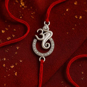 Set de Rakhi de Ganesha Zarkan, Regalo de Aleación de Plata Preciosa con Roli Chawal, con Estatua de Ganesha - Product Image 1