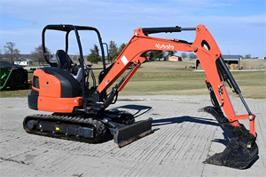Mini-excavatrice compacte Kubota KX030-4 de haute qualité certifiée EPA 2021 à vendre et prête à être expédiée dans le monde entier - Product Image 2
