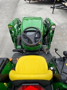 Proveedor Verificado de John Dee 2025 2038R CON CARGADOR 220R, SILLÍN CON SUSPENSIÓN, NEUMÁTICOS R4, PAQUETE LIGERO, Listo para Venta y Entrega - Product Image 5