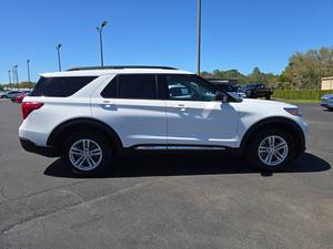 Ford Explorer XLT 2023 4 Puertas SUV AWD en Excelentes Condiciones (2.3L 4cyl Turbo 10A) - Product Image 5