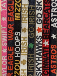 Correa de bolso hecha a mano con cuentas de diseño y bordado tribal, ideal para bolsos y carteras con bordados y trabajos de cuentas. - Product Image 5