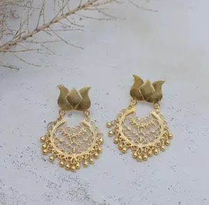 Gold-plated Classic Drop Earring, Round Brass Gold Plated Kundan Pearl Chandbali Earring latest Design For Wedding Party Wear,