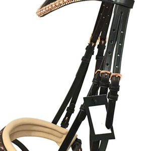 Brida de Cuero de Lujo para Caballo con Forma Anatómica, Adornos Dorados y Riendas Ajustables, Cuero Genuino al por Mayor - Product Image 3