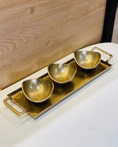 Plateau de service en aluminium moulé artistique avec émail pour la décoration intérieure design, ajoutant un accent métallique unique à la table de service - Product Image 3