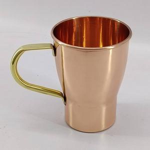 Mug à Moscow Mule en cuivre martelé tendance pour la vente en gros, vaisselle à cocktails artisanale de qualité supérieure pour les bars, les restaurants et les hôtels - Product Image 1