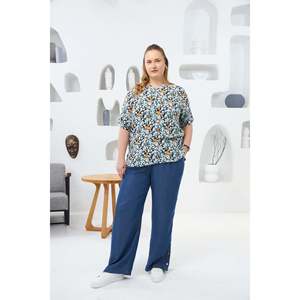 Blusa con cuello mandarín y estampado de margaritas azules para mujer, talla grande, de RMG, top cómodo de tela de viscosa - Product Image 4