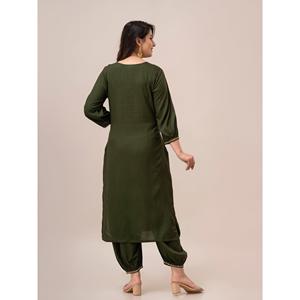 Green <b>Satin</b> Sequin Kurta with Three-Quarter Sleeves and <b>Pyjamas</b> for Women - Product Image 3