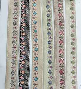 Fait sur mesure en broderie abstraite conçue de six couleurs à des fins diverses en largeur de 1.5 pouces et pour la revente. - Product Image 5