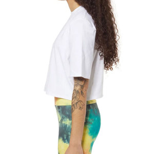 T-shirt haut court confortable personnalisé T-shirt col rond surdimensionné style décontracté et design pour femmes à vendre - Product Image 4