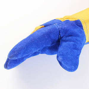 Gants de soudage personnalisés en usine de haute qualité jaune court en cuir de vachette résistant à l'usure isolation thermique soudeur gants de travail en cuir - Product Image 2