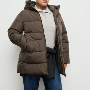 Chaqueta Acolchada para Mujer OEM, Chaquetas de Nailon Suave de Moda, Tejido Transpirable, Precio Económico, Chaquetas OEM Cómodas, Asequibles y Acogedoras - Product Image 6